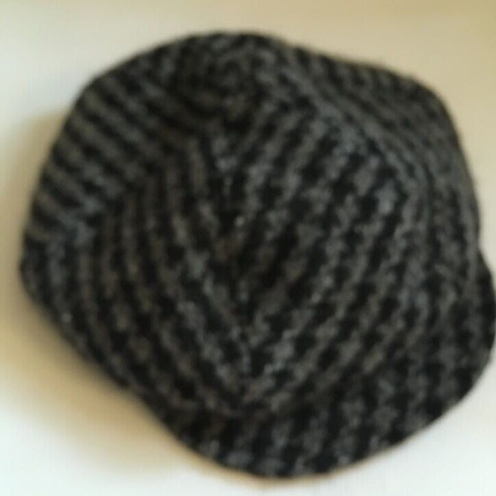 HOLT RENFREW London Cap Newboy  Hat